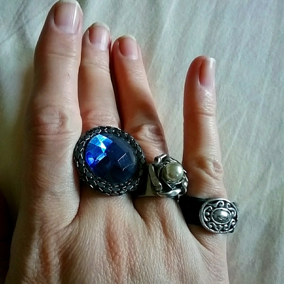 Trio of rings - Picture 1 of 2